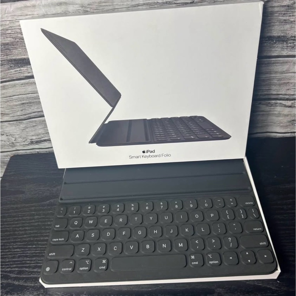 Apple Smart Keyboard Folio for 11-inch iPad Pro
